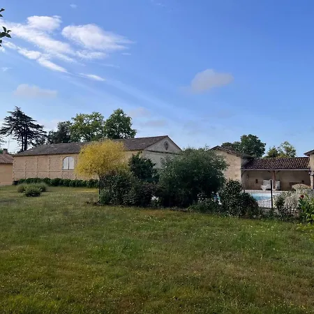 Domaine Clos Et Arbore De 3 Ha Avec Deux Maisons Villa