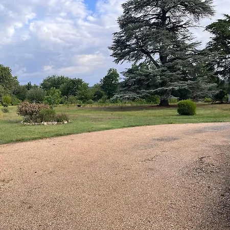 Domaine Clos Et Arbore De 3 Ha Avec Deux Maisons