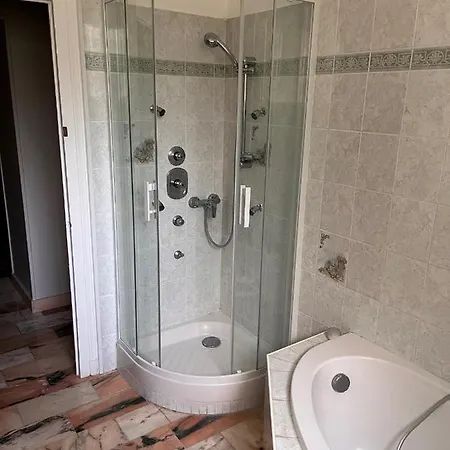 Domaine Clos Et Arboré De 3 Ha Avec Deux Maisons Villa